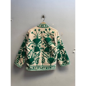 Veste en velours Suzani unisexe pour femmes, veste brodée à la main avec des motifs floraux, style bohème hippie, doublure intérieure en coton - Product Image 2