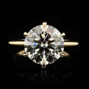 Bague de Mariage Solitaire Couronne 6 Griffes en Platine 950 avec Diamant de Laboratoire Couleur E Brillant, Étiquette Privée, Bijoux de Luxe, Certifié IGI - Product Image 1