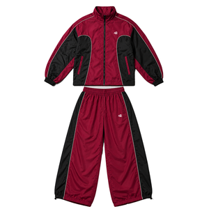 Ensemble de survêtement unisexe en nylon coupe-vent deux pièces avec logo personnalisé, bandes réfléchissantes, vente en gros, vêtements de sport d'entraînement, veste et pantalon, OEM - Product Image 3