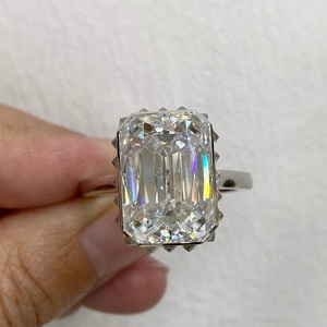 Bague de fiançailles élégante en moissanite VVS de qualité supérieure, bijoux de luxe pour mariage, promesse, anniversaire et style nuptial - Product Image 3