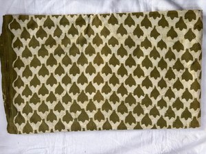 Tela de Algodón Estampada a Mano con Diseño Abstracto Verde Oliva, Tela de Algodón con Estampado Jaipuri Hecho a Mano en India, Motivo Pequeño - Product Image 3