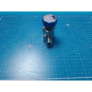 Vanne à diaphragme haute pureté KITZ-SCT SCV 316L 10K-1/2 (3/8) EP KD 080080676, utilisée comme pièce détachée pour équipement semi-conducteur d'occasion - Product Image 2