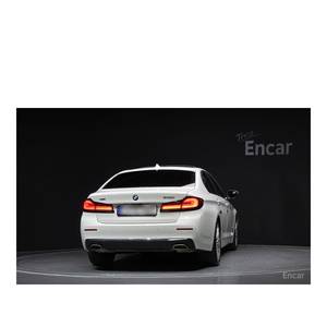 BMW 530i XDrive Luxury Sedan 2023, 40,525 km, Volante a la Izquierda, Caja de Cambios Automática - Product Image 4