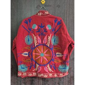 Veste d'hiver pour femmes en velours Suzani matelassé, broderie tissée, col montant, respirante, écologique, séchage rapide, fleurs bohèmes - Product Image 2