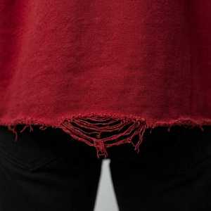 Sweat à capuche oversize rouge pour homme, imprimé graphique typographique audacieux, en molleton premium, style streetwear, tissu doux et chaud - Product Image 4