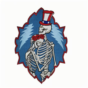 Patch brodé de forme personnalisée |   Étiquette de marque avec logo cousu avec précision pour la mode de luxe |   Qualité d'exportation mondiale - Product Image 6