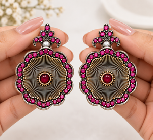 Boucles d'oreilles tendance plaquées argent vintage avec zircon taille poire et pierre rouge classique sertie clos, bijou fantaisie, cadeau idéal - Product Image 3