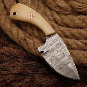 Cuchillo de Desollar de Acero de Damasco Hecho a Mano con Mango de Hueso, Hoja Fija de Espiga Completa, Funda de Cuero para Supervivencia al Aire Libre, Garantía de 3 Años - Product Image 1