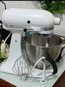 Classic Series 4.5 Quart Tilt-Head Stand Mixer - Product Image 4