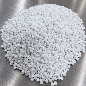 Mejor Precio, Superventas: Carbonato de Calcio en Gránulos (Masterbatch) en Formato Blanco Natural, Materia Prima para Bidones - Product Image 1