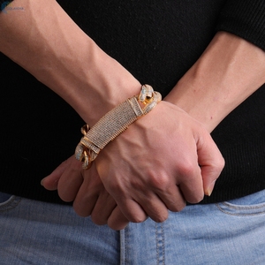 สร้อยข้อมือฮิปฮอปแบบคิวบันลิงค์ขนาด 20 มม. ประดับเพชรแล็บโกรว์ ดีไซน์แบบแร็ปเปอร์ สามารถปรับแต่งได้ สำหรับคุณผู้ชาย - Product Image 4