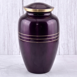 Urna funeraria de latón con diseño floral rojo y dorado, superficie brillante, para cenizas humanas, urna conmemorativa. - Product Image 2