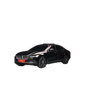 Volvo S90 B6 AWD Ultimate 2024, Volante a la Izquierda, Caja de Cambios Automática, Asientos de Cuero, Cámara Trasera, Emisión Euro V, 37,757 km, Brillante - Product Image 1