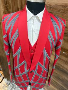Costume de soirée rouge pour homme, de créateur, avec motif argenté – Blazer à revers châle pour marié, ensemble 3 pièces - Product Image 3