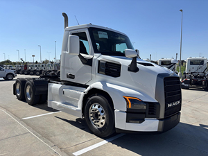 BRAND NEW 2026 MA CK PIONEER 64T 13L 445hp Engine-MP13 6 Cylinders 6x4 Fuel-Diesel Class-8 Transmission-AMT Left Hand Steering - Product Image 2