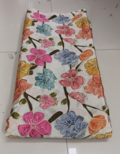 Tela Crepe con Estampado Posicional, Material de Lujo para Sarees y Vestidos Tradicionales de Mujer, Venta al Por Mayor, 65 GSM, Ancho 44 - Product Image 2