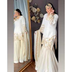 Hermoso Salwar Kameez de Algodón para Fiestas, Talla XL, Incluye Top, Pantalón y Dupatta - Product Image 3