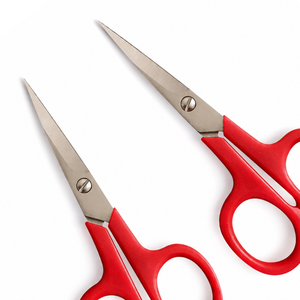 Tijeras de Sastre Multiusos de Acero Inoxidable con Mango de Nailon Rojo y Borde Liso para Corte DIY - Product Image 3