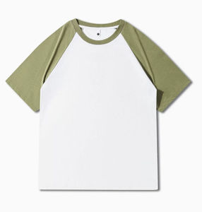 Camiseta de Hombre, Color Rojo, Logotipo Frontal, Manga Raglán, Cuello Redondo, Tejido de Punto, 100% Algodón, Transpirable, 320g, Corte Regular, Color Sólido, Informal - Product Image 4