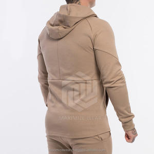 Sudaderas con capucha de chándal de invierno para hombre con logotipo personalizado Nuevo diseño de moda de alta calidad hecho de poliéster/algodón - Product Image 2