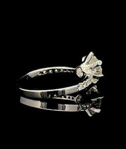 Bague de fiançailles romantique en diamant de laboratoire avec finition en or 14 carats de qualité supérieure et diamant de laboratoire de clarté VVS VS - Product Image 3