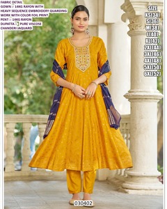 Ensemble Anarkali moderne Noor Mahal en rayonne naturelle brodée, blanc, longueur ras du sol, respirant, confortable et éclatant - Product Image 3