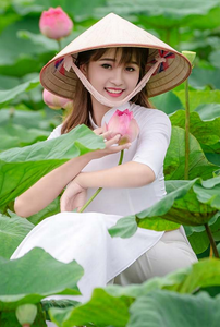 Sombrero de paja cónico tradicional vietnamita bordado pintado personalizado al por mayor parasol informal embalaje a granel - Product Image 3