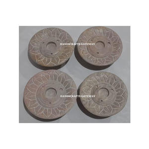 Soporte para Incienso de Piedra de Savia Natural en Forma de Corazón, Diseño Floral Moderno con Superficie Lisa y Brillante, para Decoración del Hogar y Templos - Product Image 3