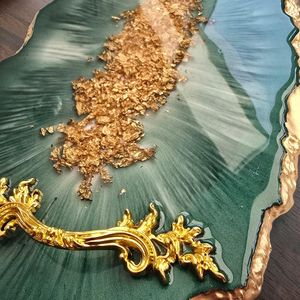 Plateau de service de luxe en résine verte, fait main, motif feuille d'or, vaisselle de cuisine, passe au lave-vaisselle, décoration moderne de luxe pour la maison, mariage - Product Image 3