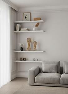 Ensemble d'objets décoratifs comprenant des sphères en verre sur supports dorés, conçu idéalement pour la décoration intérieure et les cadeaux, provenant d'Inde. - Product Image 3