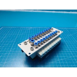 FESTO MHA1-PR10-3-D1 Rail de distribution pour électrovannes, d'occasion, pièces d'équipement semi-conducteur d'époque - Product Image 4