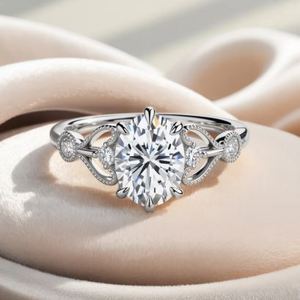 Bague de luxe ovale en moissanite sertie de griffes en argent sterling plaqué or pour elle, cadeau d'anniversaire - Product Image 5