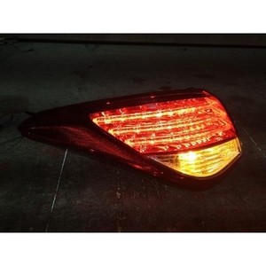 Luz trasera izquierda usada i40 924013Z300 - Product Image 1