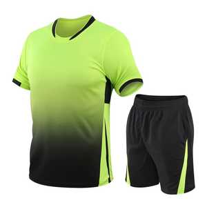 Ensemble t-shirt et short pour homme, gris et noir, col rond, style sportif, séchage rapide, vêtements de sport d'été - Product Image 3