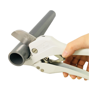 Cortador de Tubos de PVC, Herramienta Japonesa de Aluminio Fundido a Presión para Trabajos de Fontanería hasta un Diámetro de 42 mm - Product Image 3