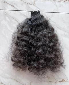 Extensiones de Cabello Humano Rizado Natural, Extensiones de Cabello Humano Remy Indio con Ondas Profundas, 20 Pulgadas, Puntas Completas, Cierre de Doble Trama a Máquina - Product Image 1