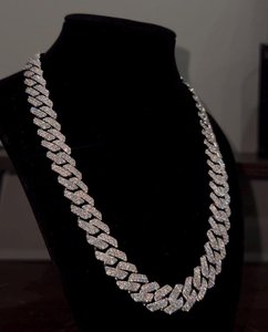 Collar de Lujo con Cadena Cubana de Plata 925 con Baño de Rodio y Moissanita de Corte Redondo, Unisex, para Fiestas, Uso Diario, Estilo Hip Hop - Product Image 1