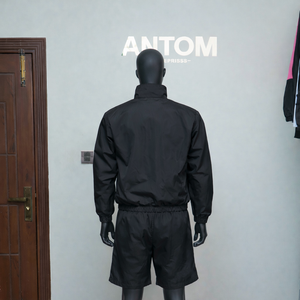 Survêtement court en nylon personnalisé pour homme, veste zippée et ensemble en polyester, respirant, coupe-vent, logo brodé. - Product Image 4