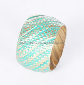 Ring Look Rond de serviette de luxe stocké Ronds de serviette en aluminium Décoration de table de mariage et de fête Porte-serviette design fait main - Product Image 2