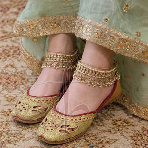 Khussa para Mujer, Diseño Nuevo, Fabricada en Pakistán, Antideslizante, Parte Superior de Cuero Sintético, Suela Antideslizante, Estilo Moderno, Superventas - Product Image 5