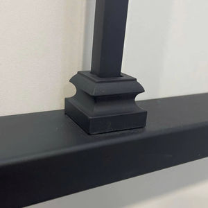 Base Plana Moderna para Barandales BH, Zapatas de Aluminio para Balaustres de Escaleras, 1 Año de Garantía, Acabado Negro Mate, Resistente al Agua - Product Image 2