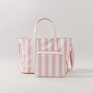 Bolso Tote Tipo Náutico con Estampado de Rayas Rosas y Blancas, Correa Cruzada Ajustable, Resistente al Agua, Lavable, de Poliéster, Estilo Moderno - Product Image 1