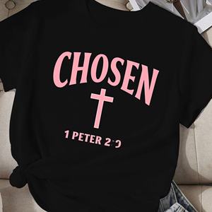 Camiseta cómoda CHOSEN con Cruz rosa para mujer - Product Image 3