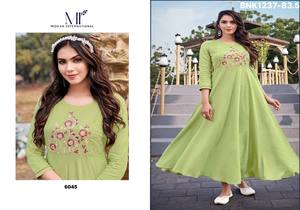 Colección de Kurtis Largos y Redondos de Rayón de 14 kg con Bordados, Diseño Moderno y Elegante, a Precio de Mayoreo para Mujer - Product Image 2