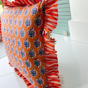 ปลอกหมอนอิงสี่เหลี่ยมสีส้มลายพืชสไตล์โบฮีเมียนสำหรับใช้ในบ้าน - Product Image 2
