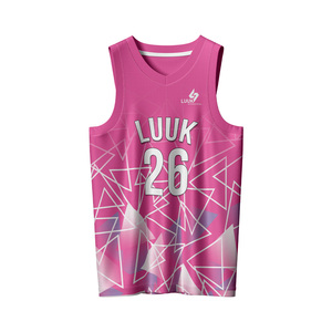 Uniforme de basket-ball athlétique moderne à col en V, vêtements de sport en mesh à séchage rapide pour les performances en compétition - Product Image 3
