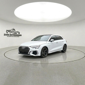 Audi A3 Sedán Usado del 2020 |   Automóvil de Gasolina Premium |   Transmisión Automática |   Emisiones Euro VI |   Faros LED y Techo Solar |   150-200Ps - Product Image 1