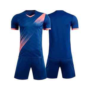 Conjunto de Uniforme de Fútbol Personalizado Unisex Blanco, Manga Corta, Cuello en V, Impreso, Transpirable, Impermeable, Antibacterial, de Poliéster - Product Image 6