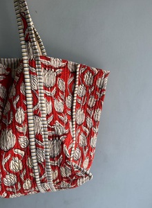 Bolso de mano de algodón con estampado de tulipanes rojos, estilo bohemio, bolso de compras con parte superior abierta, bolso de mano para mujer para todas las estaciones, regalo para ella - Product Image 3