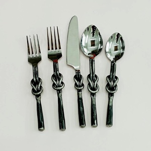 Nouvel ensemble de couverts de luxe personnalisés au Portugal à vendre avec ensemble de couverts d'ustensile à poignée unique à double nœud plaqué argent - Product Image 3